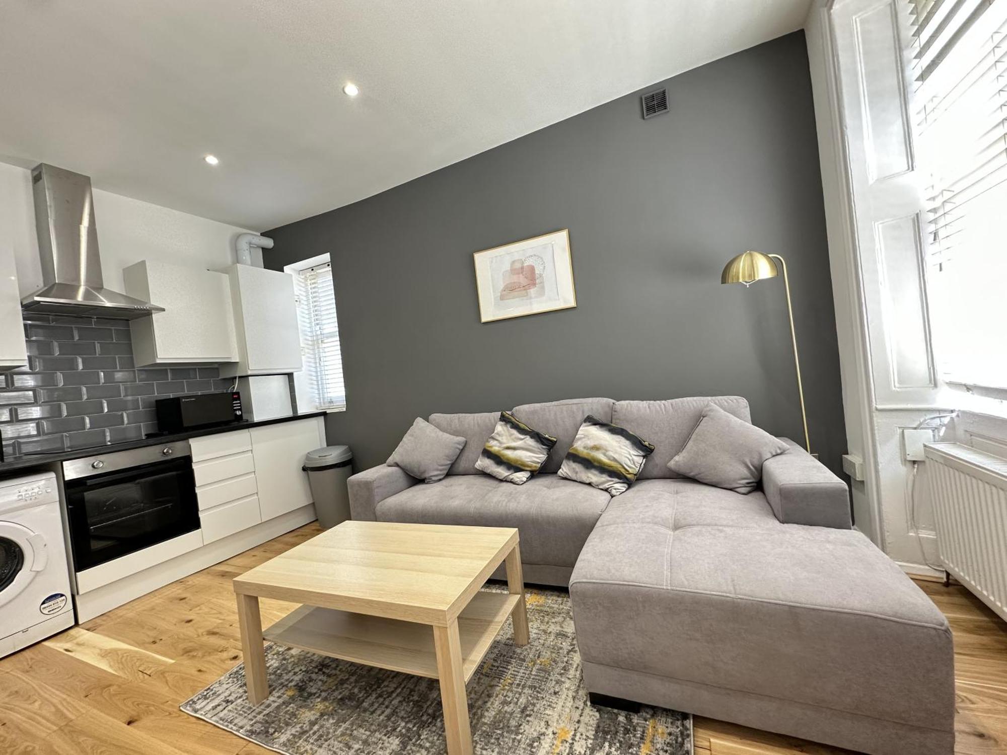 Maple Street Apartments Лондон Екстериор снимка