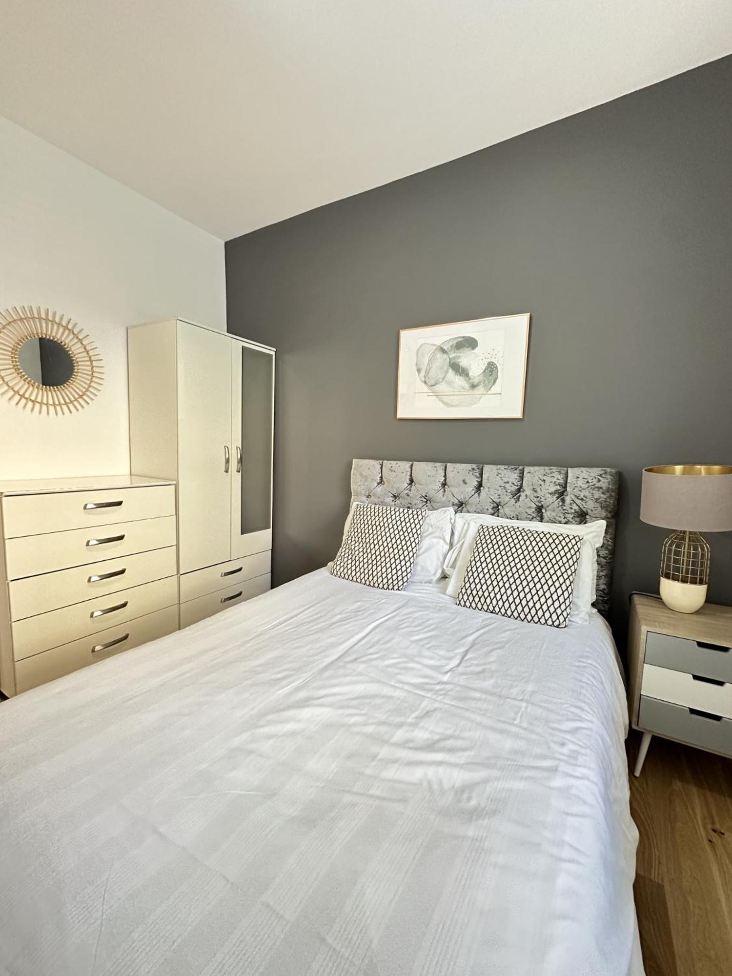 Maple Street Apartments Лондон Екстериор снимка