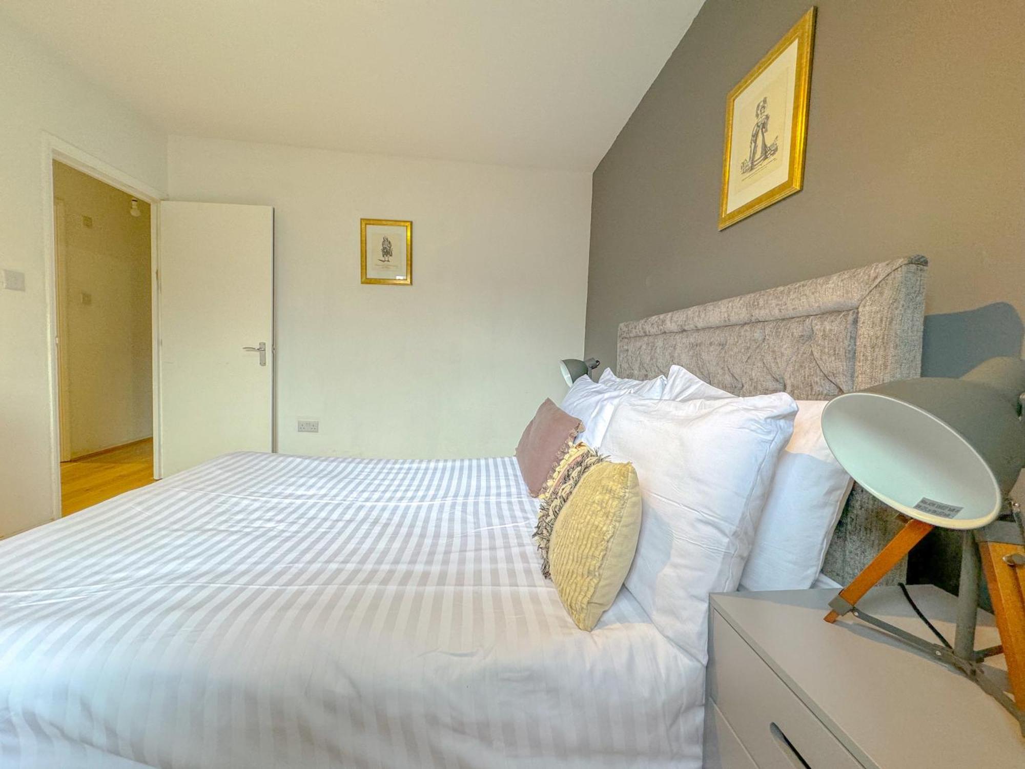 Maple Street Apartments Лондон Екстериор снимка