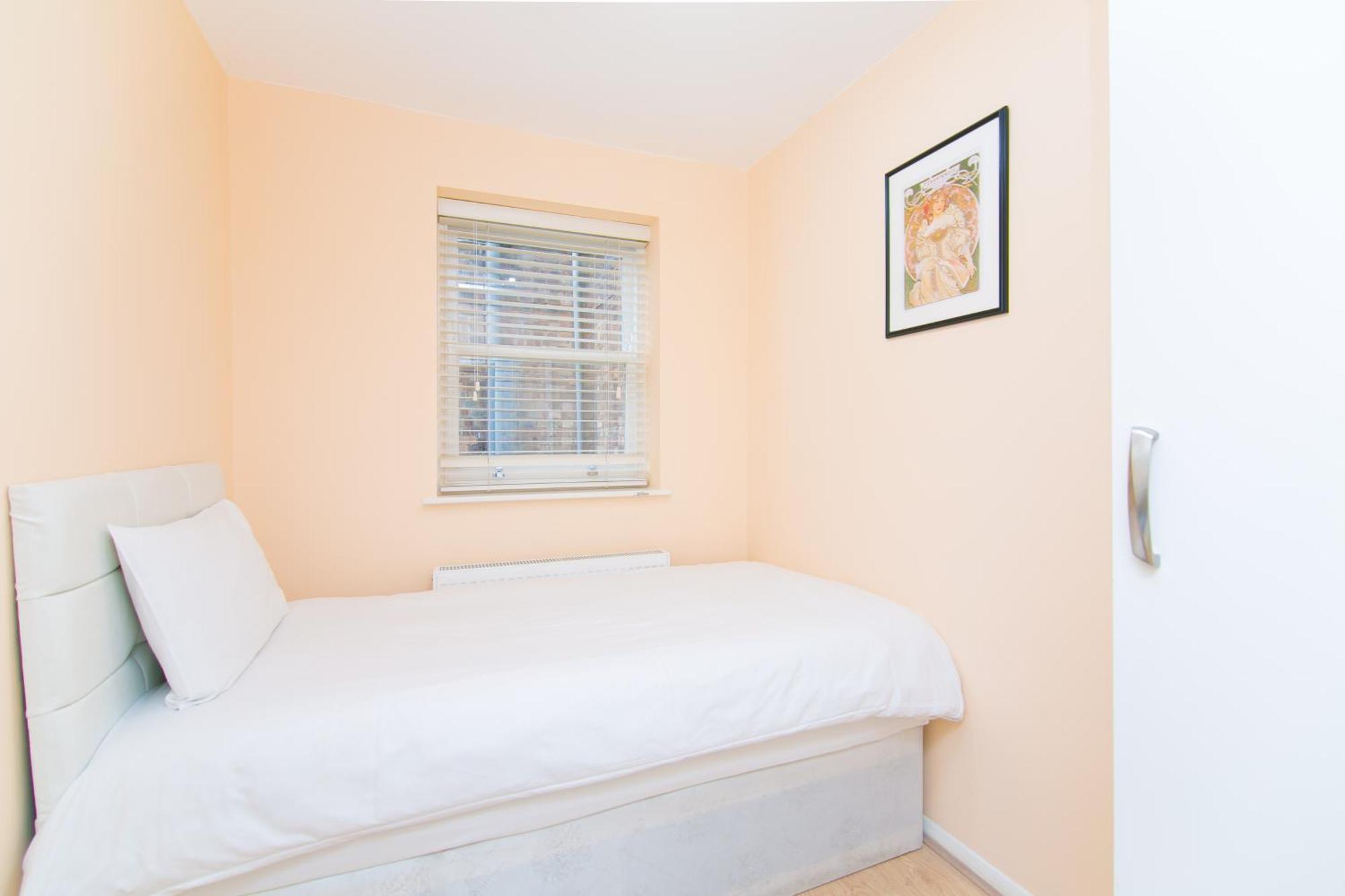 Maple Street Apartments Лондон Екстериор снимка