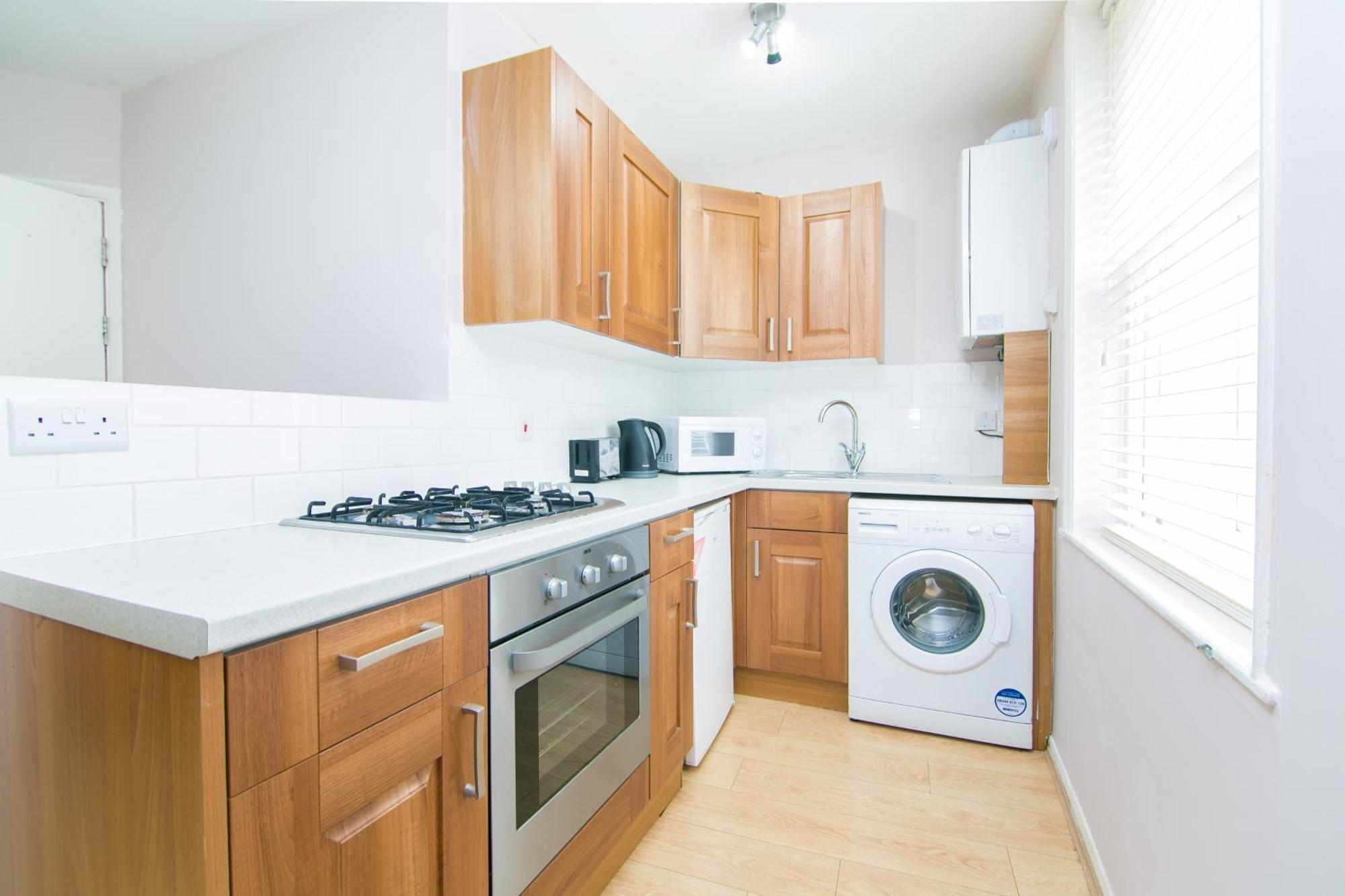 Maple Street Apartments Лондон Екстериор снимка