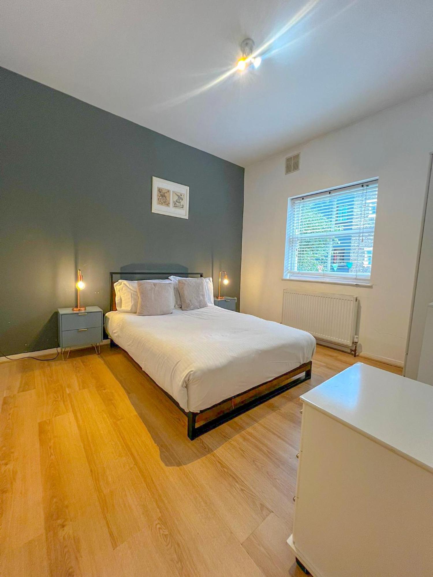 Maple Street Apartments Лондон Екстериор снимка